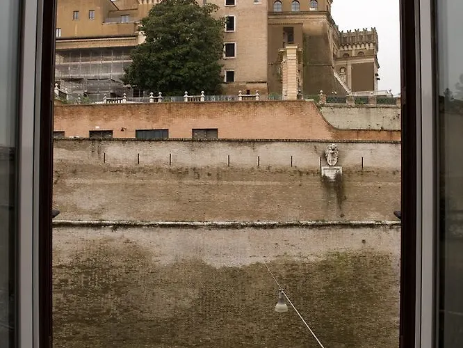 Manfredi House San Pietro בית הארחה רומא
