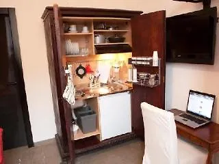 בית הארחה Manfredi House San Pietro 4*